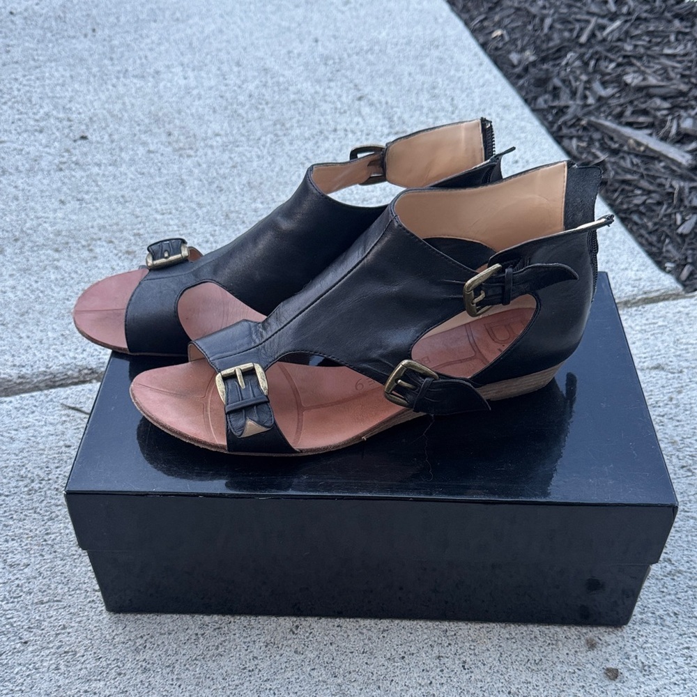 Boutique 9 Black Sandals with Gold Buckles